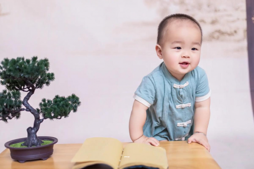 福安宝宝抓耳朵是什么原因